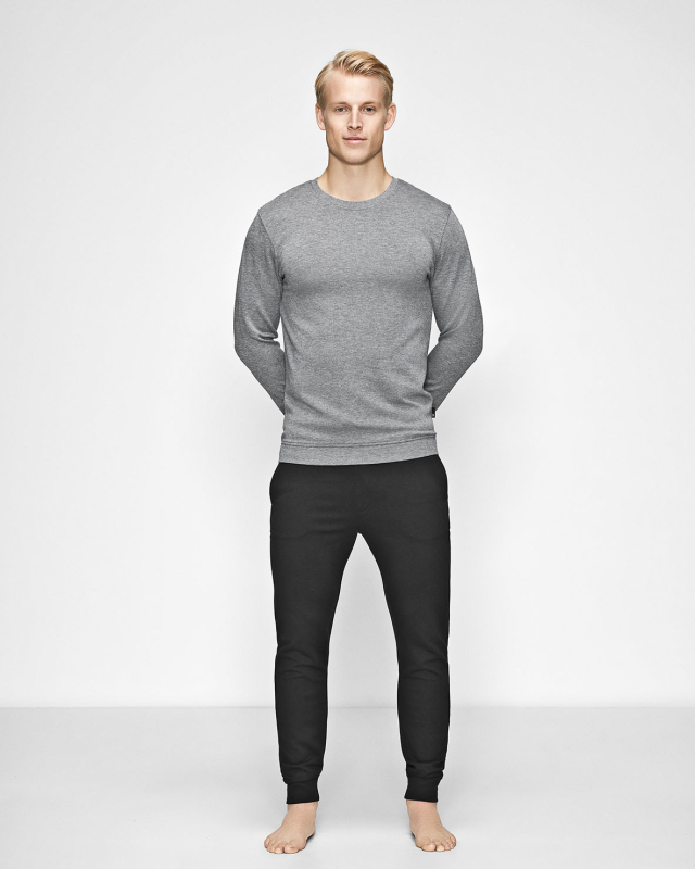 Bambussett med svart sweatshirt og svart joggebukse -JBS of Denmark Men