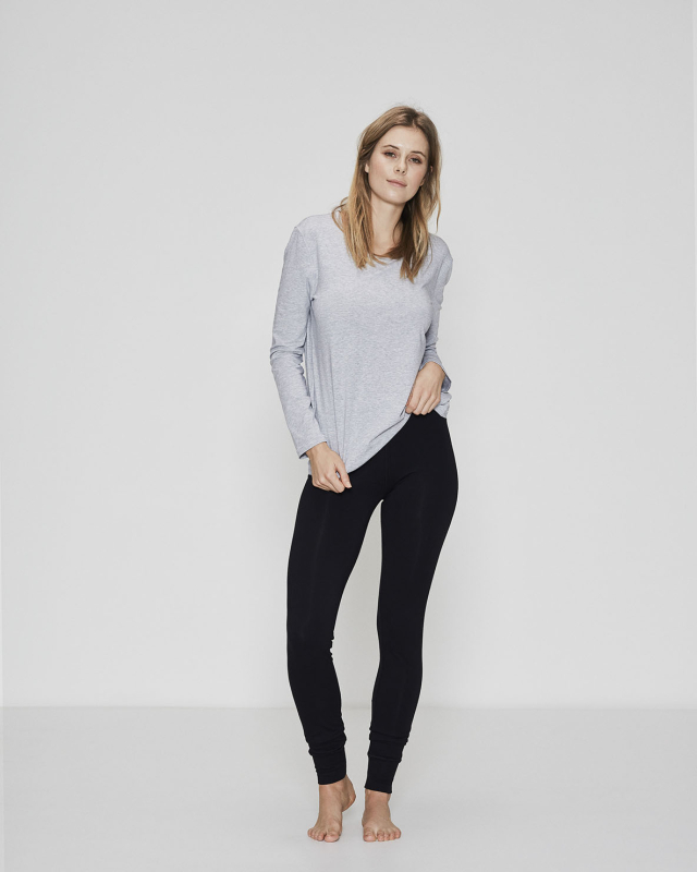 Bambussett med langermet t-skjorte og svarte leggings -JBS of Denmark Women